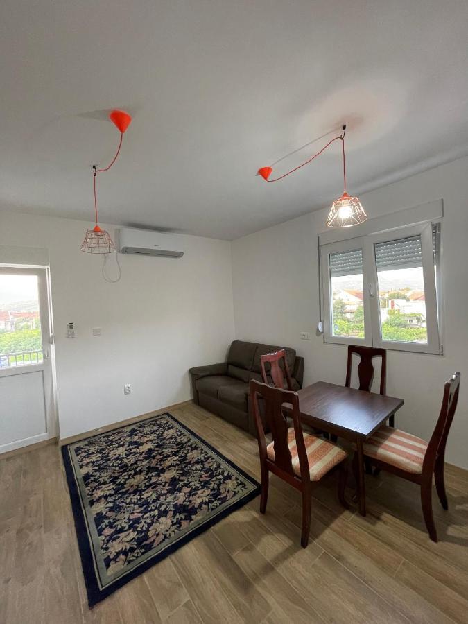 Entire Spacious Apartment With Free Parking Podgorica Exterior photo